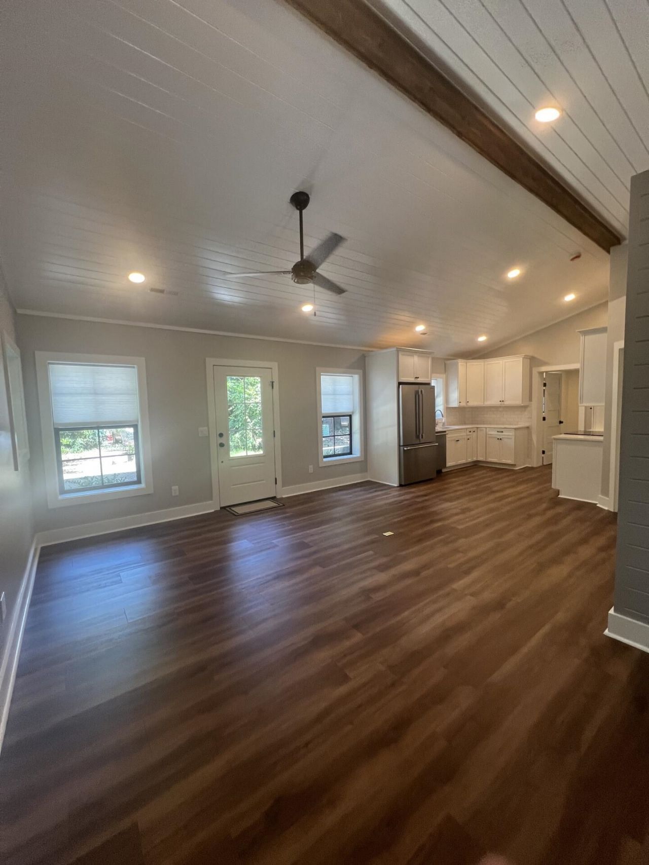 346 Waterside Ln. Photo 6