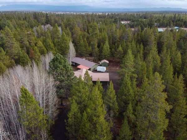 51250 Parker Road, La Pine, OR 97739