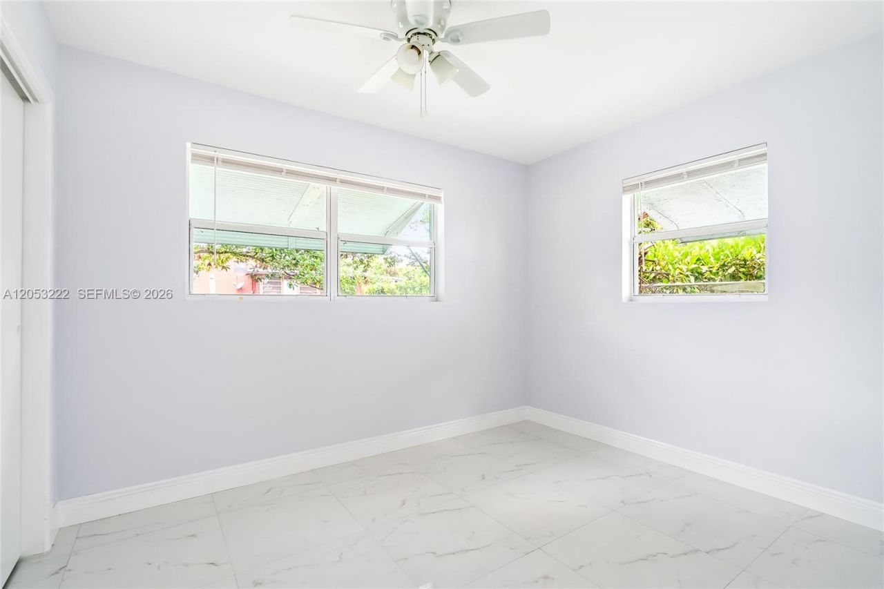 1427 Crest Dr , Lake Worth, FL 33461 Photo