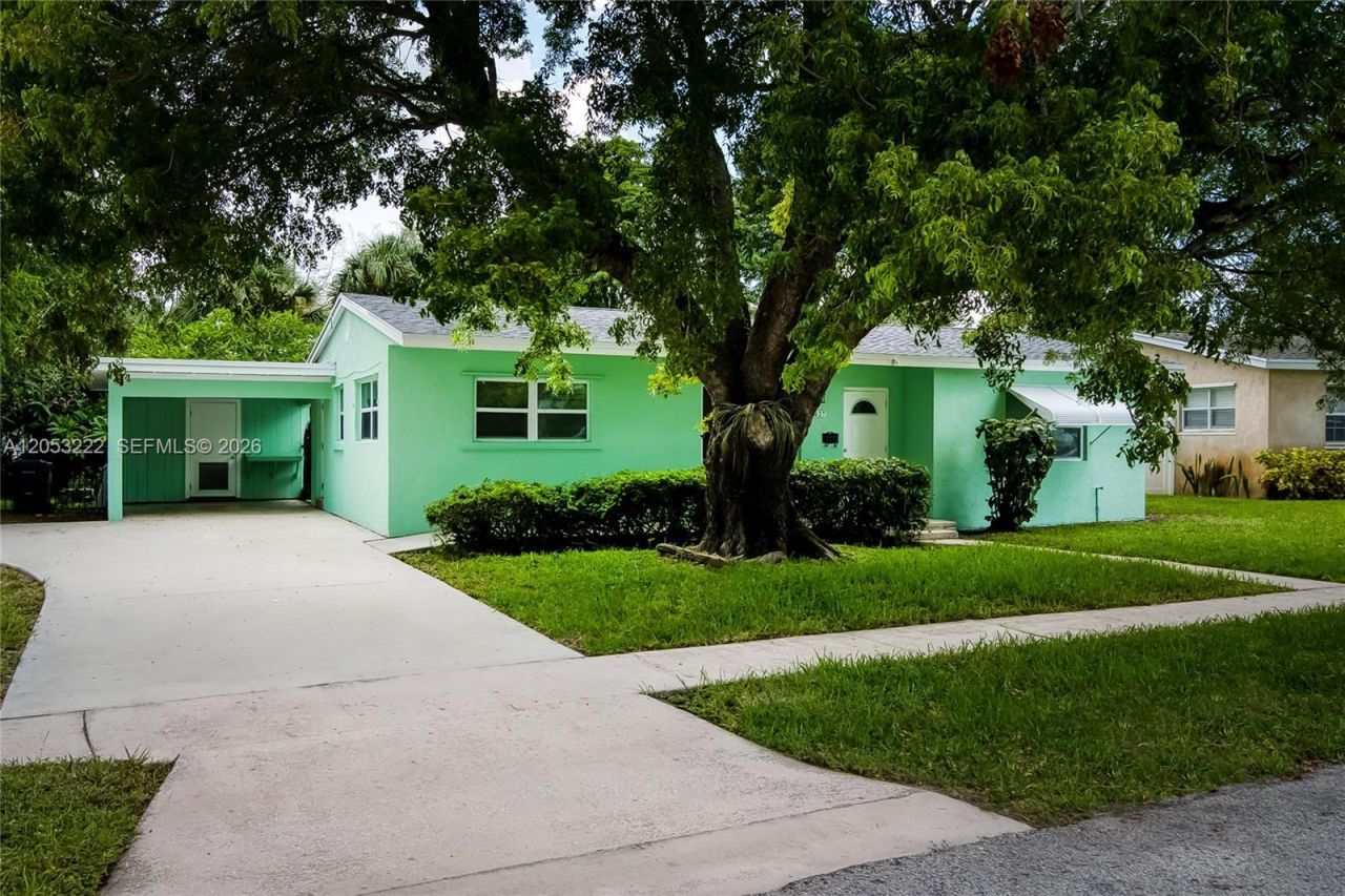 1427 Crest Dr , Lake Worth, FL 33461 Photo