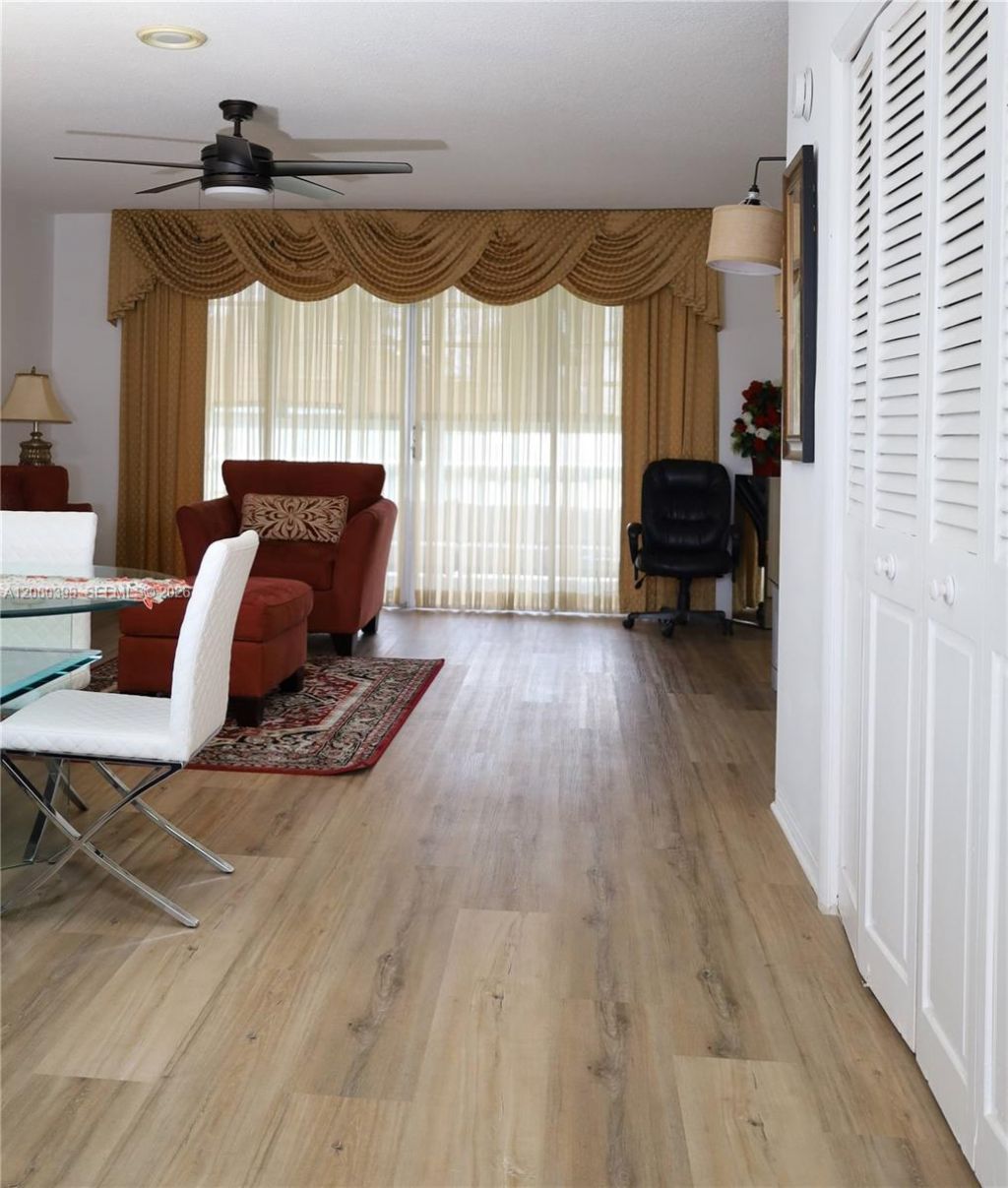 1501 NE Miami Gardens Dr, Unit 351, Miami, FL 33179 Photo