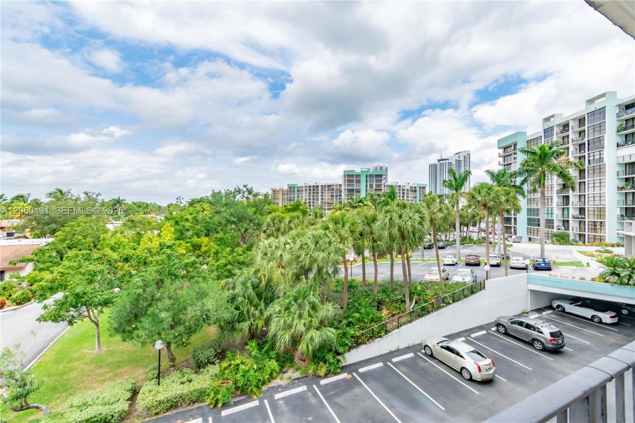 200 Leslie Dr, Unit 329, Hallandale Beach, FL 33009 Photo