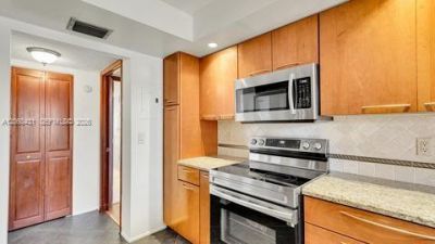 200 Leslie Dr, Unit 329, Hallandale Beach, FL 33009 Photo