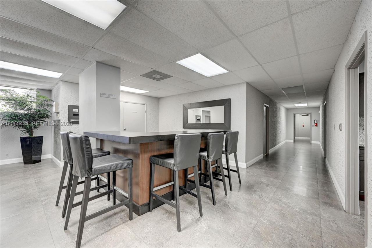 200 Leslie Dr, Unit 329, Hallandale Beach, FL 33009 Photo