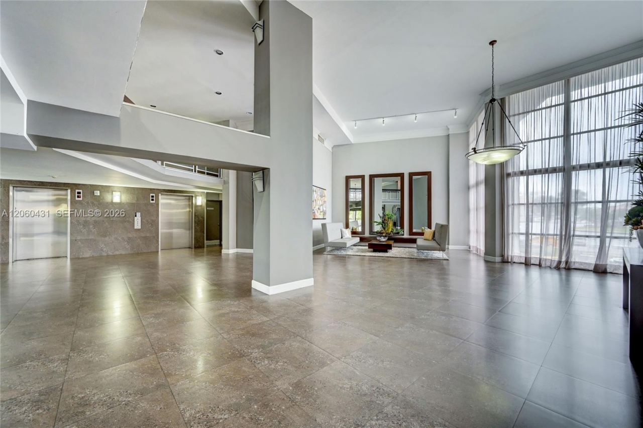 200 Leslie Dr, Unit 329, Hallandale Beach, FL 33009 Photo