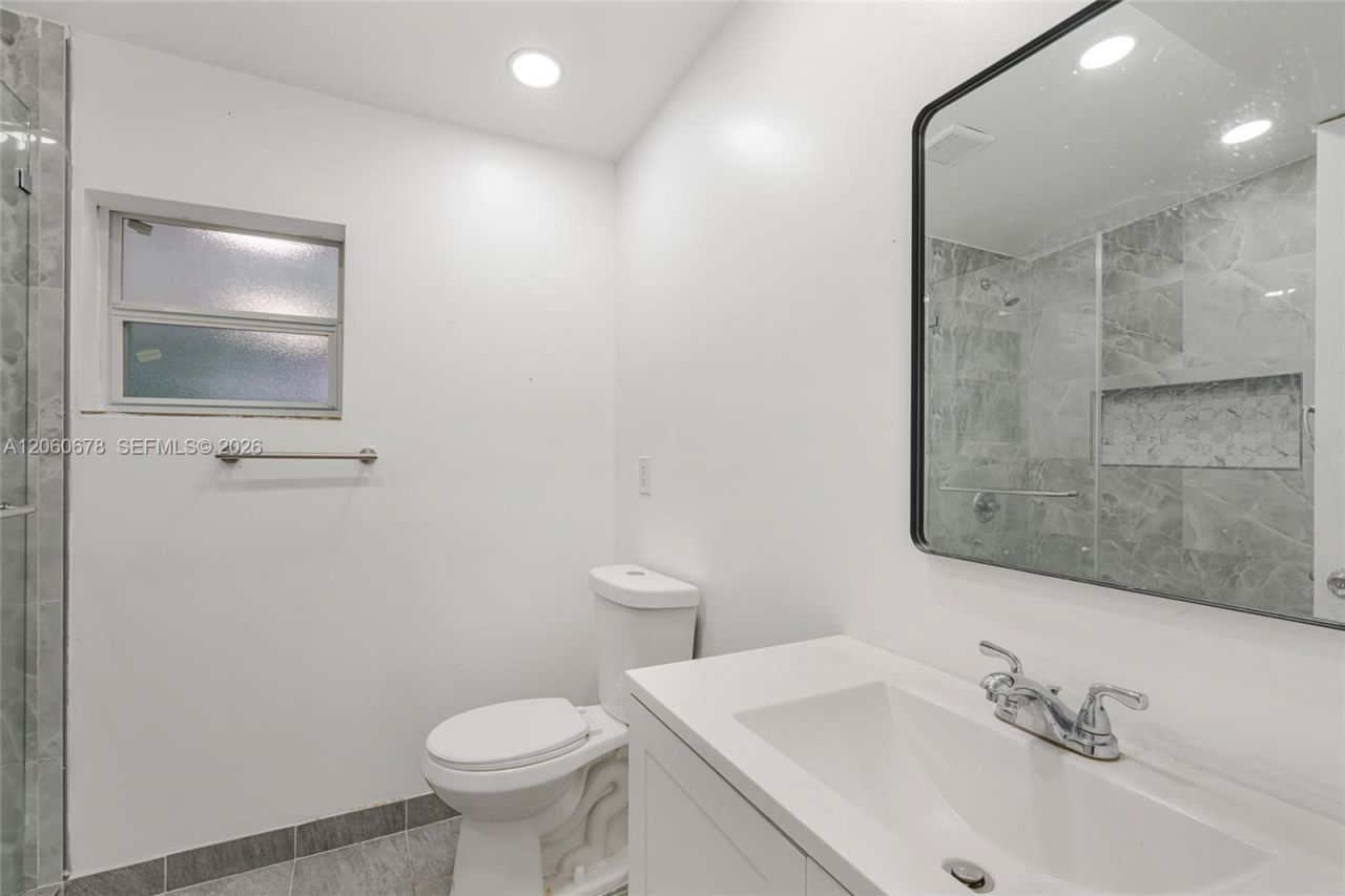 2290 Rutland St, Unit 2290, Opa Locka, FL 33054 Photo