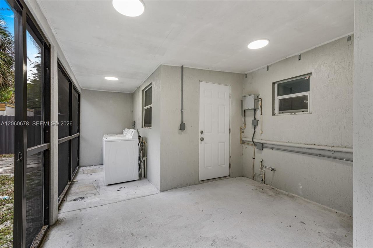 2290 Rutland St, Unit 2290, Opa Locka, FL 33054 Photo