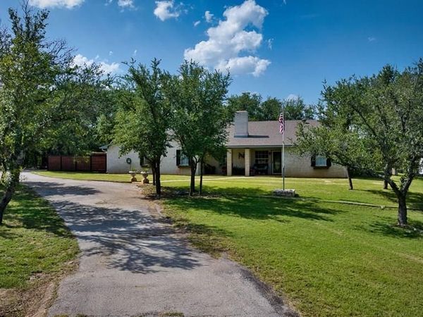 1310 McKinley Ave, Mason, TX 76856