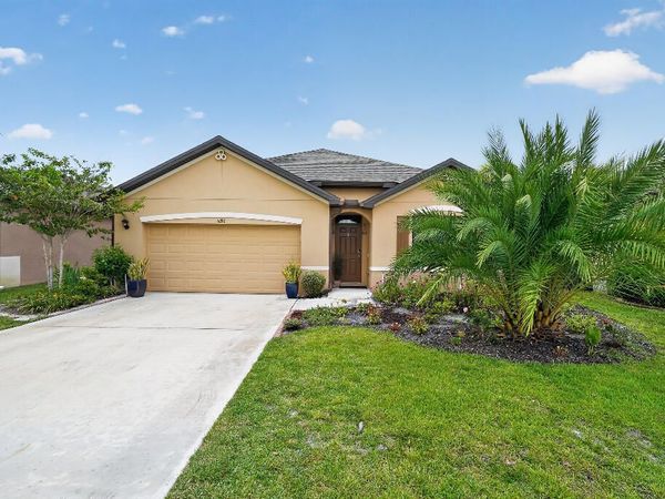 6282 NW Regent Street, Port St. Lucie, FL 34983