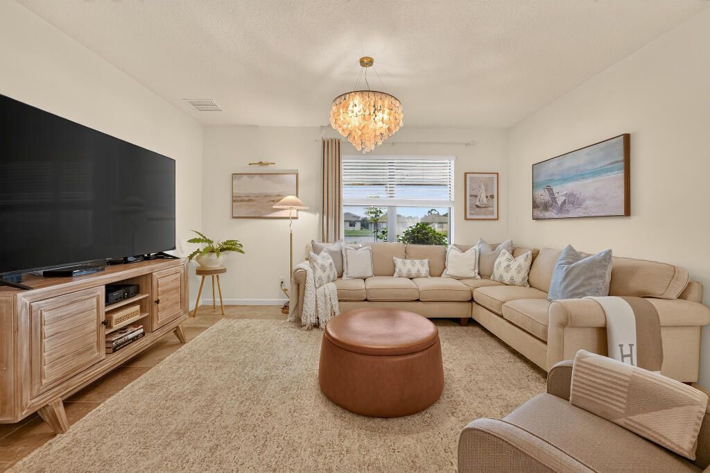 6282 NW Regent Street, Port Saint Lucie, FL 34983 Photo