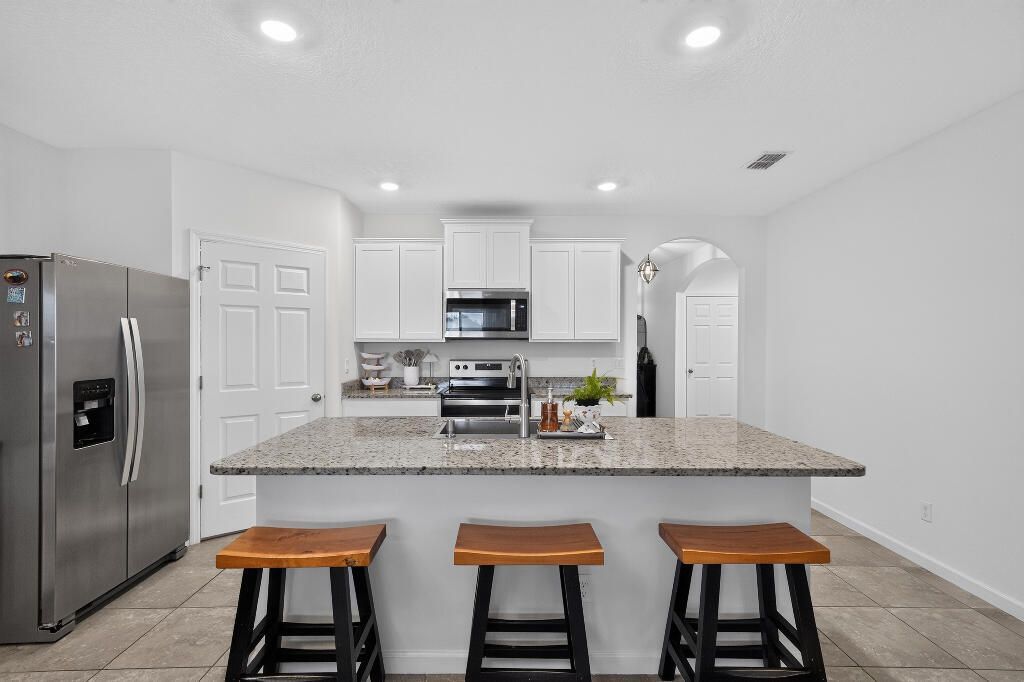 6282 NW Regent Street, Port Saint Lucie, FL 34983 Photo