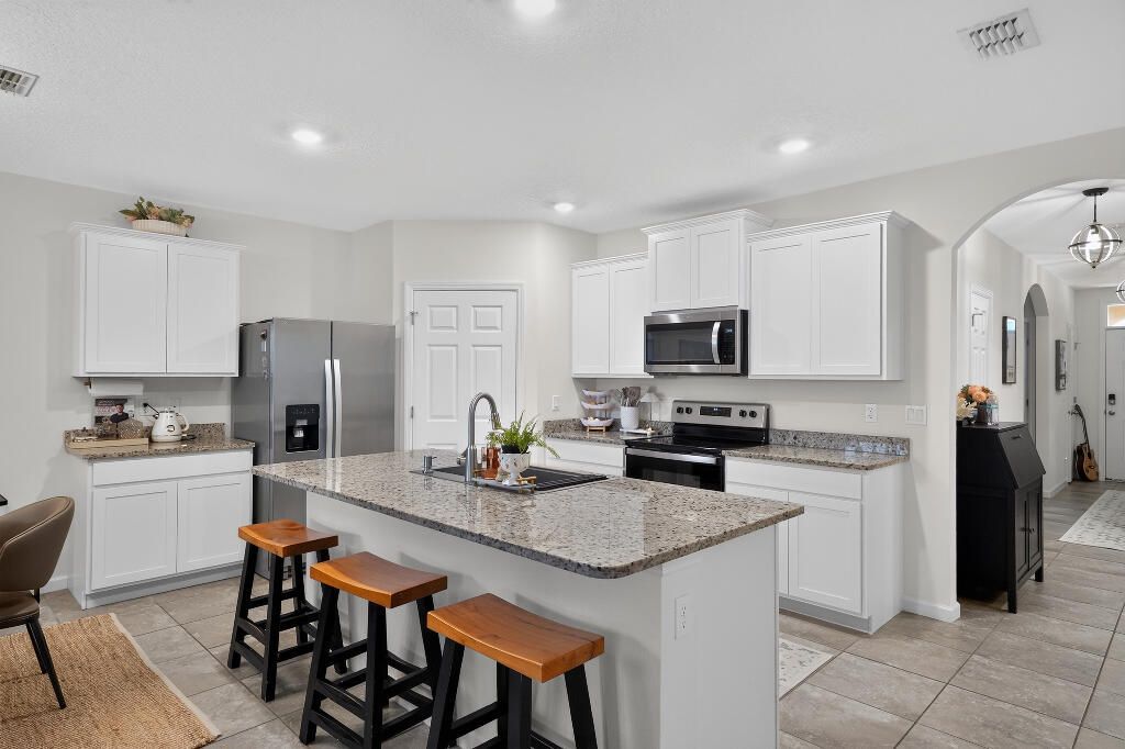 6282 NW Regent Street, Port Saint Lucie, FL 34983 Photo