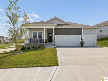17511 Virginia Street, Omaha, NE 68136