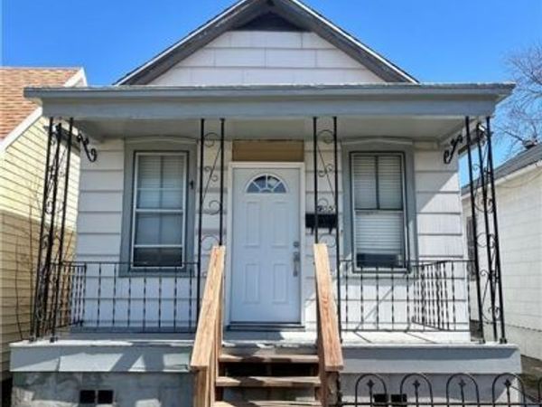 905 S 22nd Street, St Joseph, MO 64507
