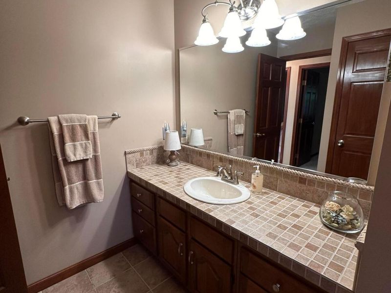 605 Oakwood Drive , Bellefontaine, OH 43311 Photo 31