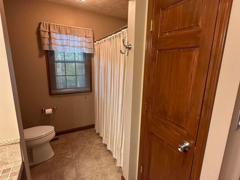 605 Oakwood Drive , Bellefontaine, OH 43311 Photo 32