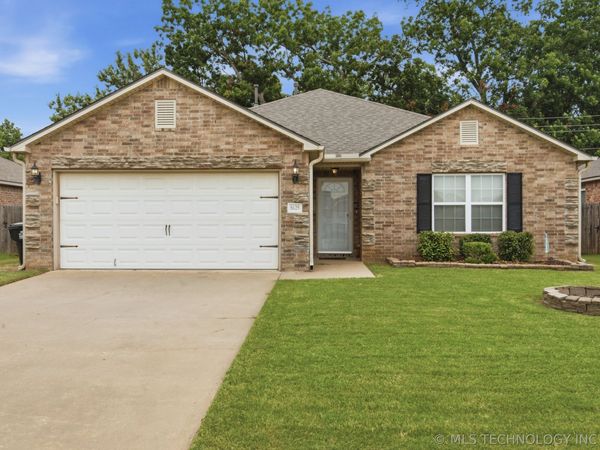 8625 E 126th Place S, Bixby, OK 74008