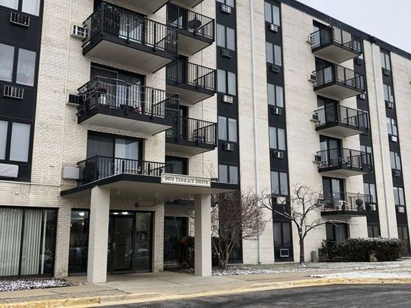 9074 W Terrace Drive , Unit 1I, Niles, IL 60714
