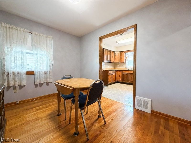 15357 Rademaker Boulevard , Brook Park, OH 44142 Photo 10