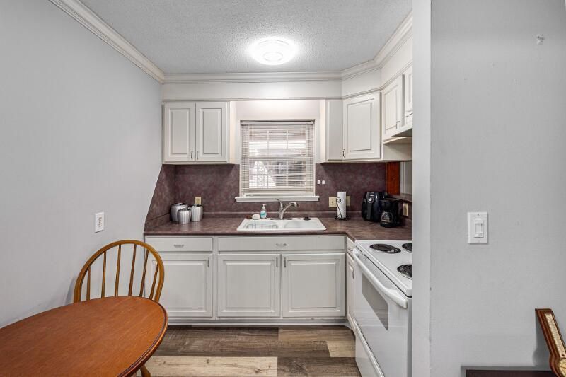 640 Cornell Street Photo 13