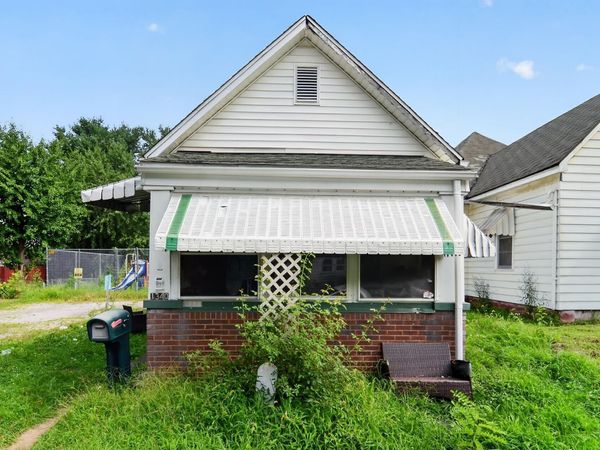 1340 Locust Street, Terre Haute, IN 47807