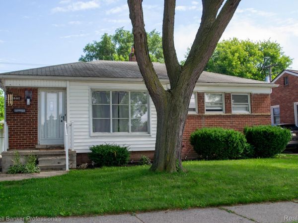 18441 Frazho Road, Roseville, Mi 48066