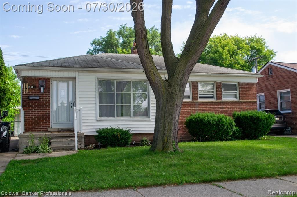 18441 Frazho Road, Roseville, MI 48066 Main Photo