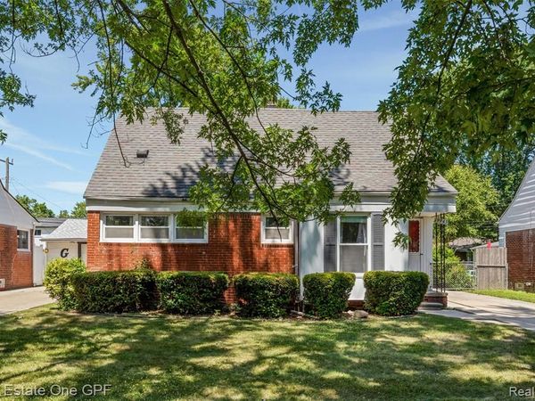 19943 Lancaster Street , Harper Woods, MI 48225