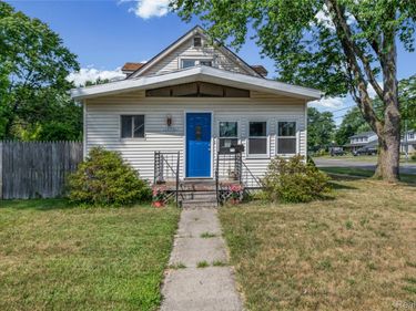 19485 Eastwood Drive, Harper Woods, Mi 48225