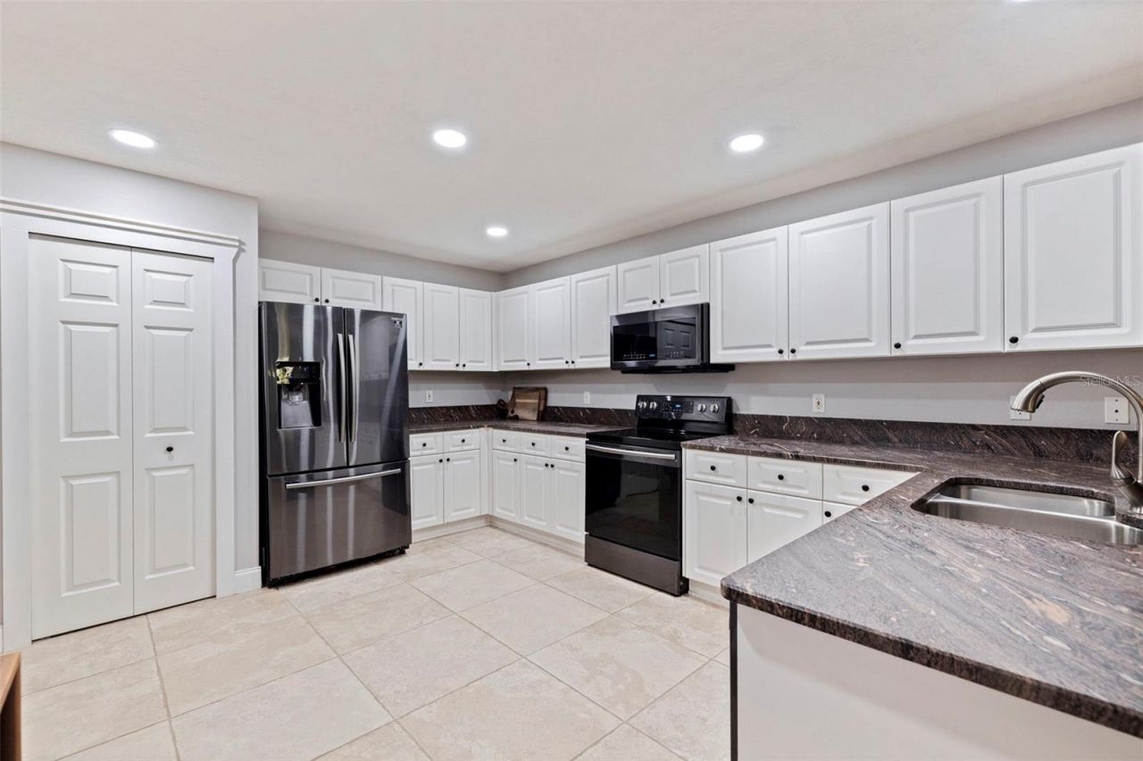 2462 14th Avenue N, Saint Petersburg, FL 33713 Photo