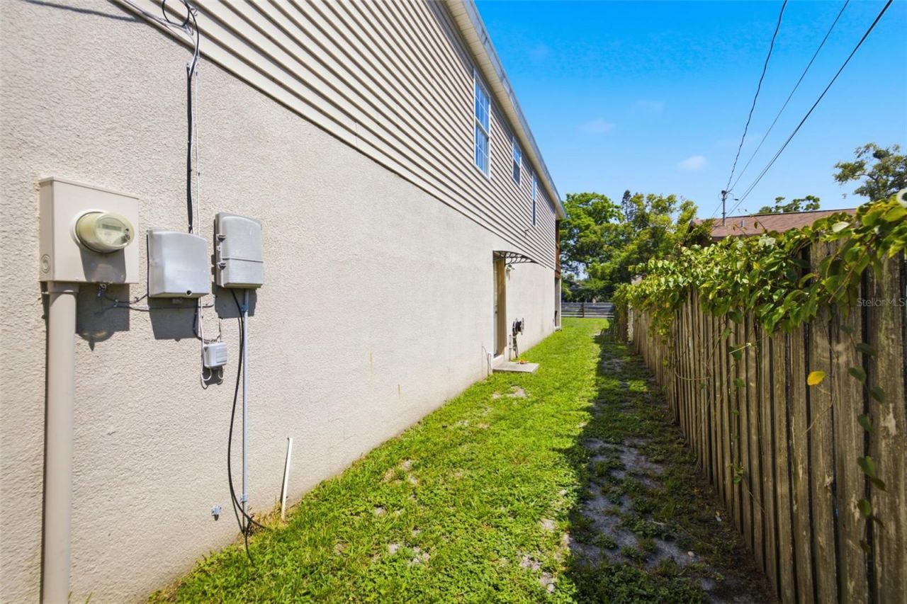 2462 14th Avenue N, Saint Petersburg, FL 33713 Photo
