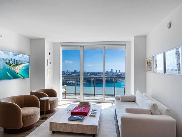 50 BISCAYNE BLVD , Unit 2706, Miami, FL 33132