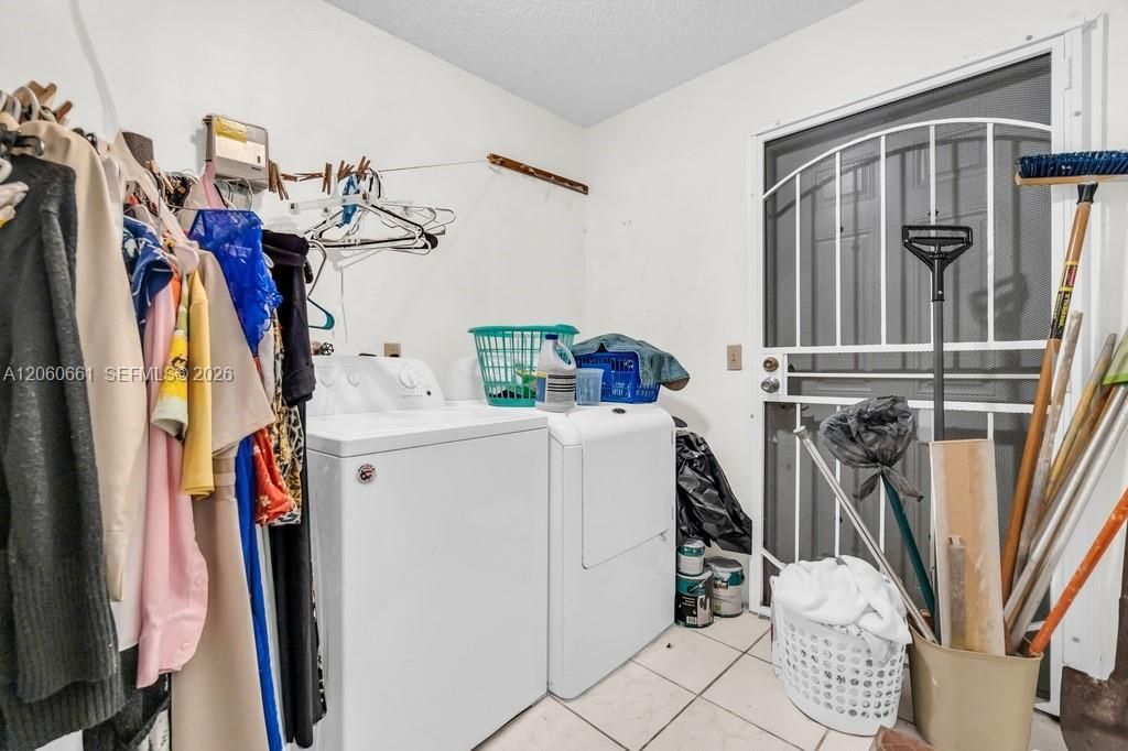12231 SW 202nd St , Miami, FL 33177 Photo