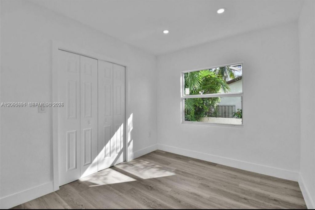 6391 SW 39th St , Miami, FL 33155 Photo