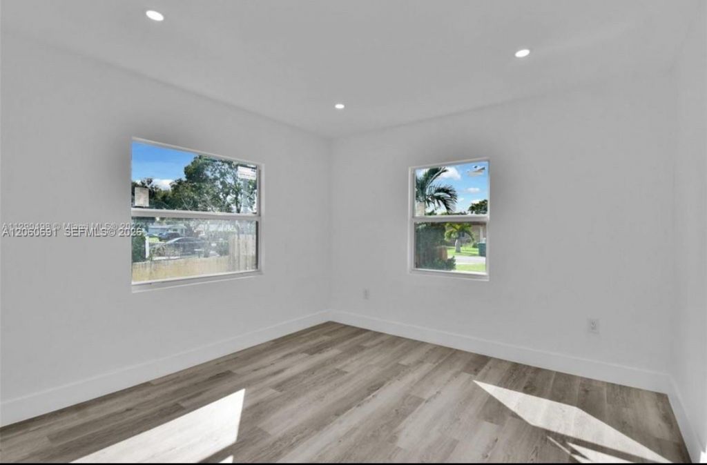 6391 SW 39th St , Miami, FL 33155 Photo