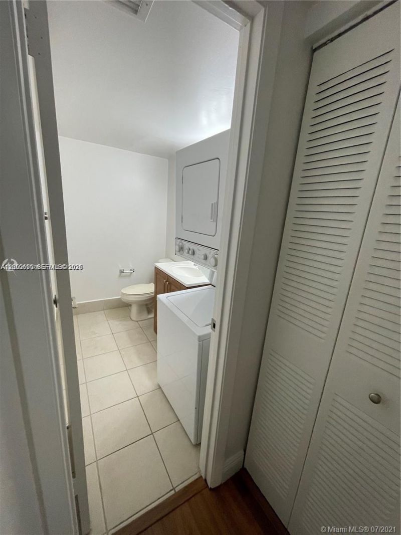 721 N Pine Island Rd , Unit 104, Plantation, FL 33324 Photo