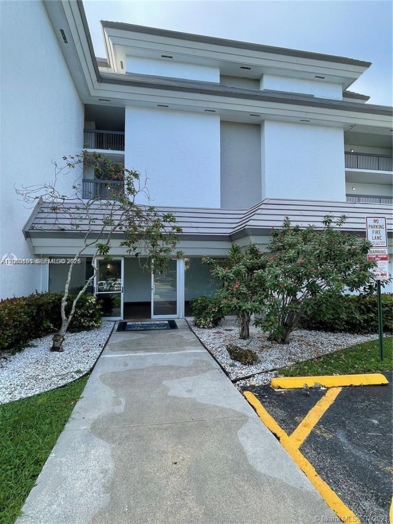 721 N Pine Island Rd , Unit 104, Plantation, FL 33324 Photo