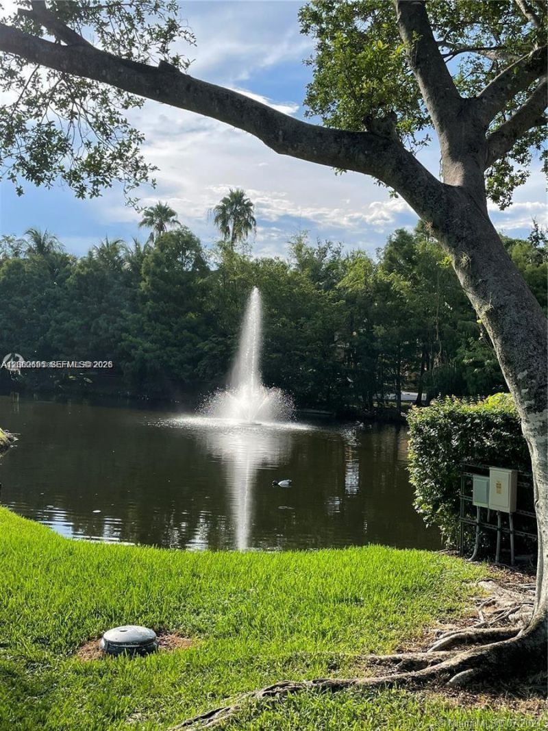 721 N Pine Island Rd , Unit 104, Plantation, FL 33324 Photo