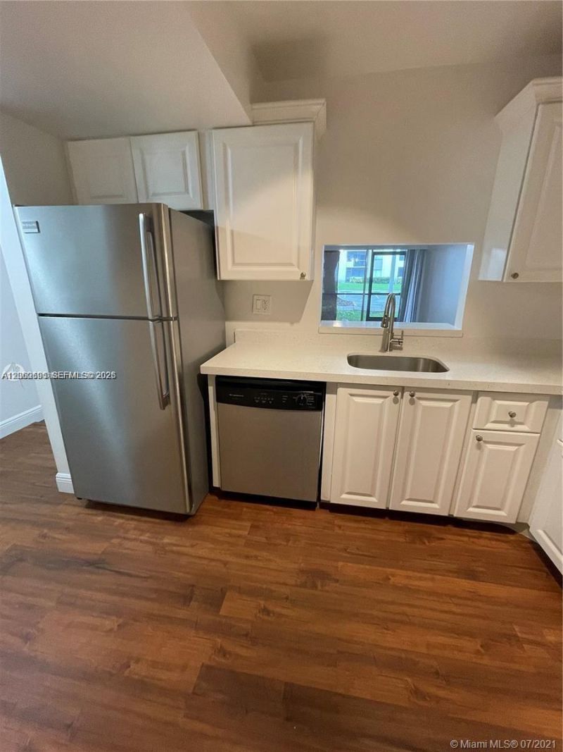 721 N Pine Island Rd , Unit 104, Plantation, FL 33324 Photo