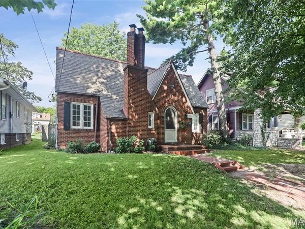 1830 Worden Avenue , Alton, IL 62002