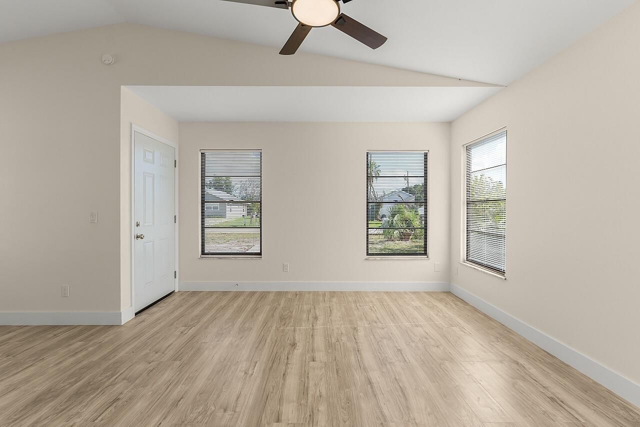 431 14th Street Sw, Vero Beach, FL 32962 Photo