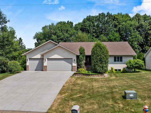 1201 W 11TH STREET, Marshfield, WI 54449