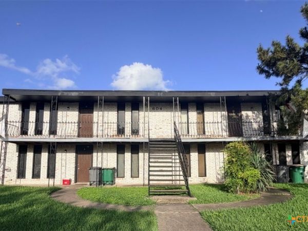 604 Sherwood Drive , Unit D, Victoria, TX 77901