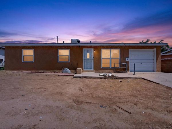 1004 Maxine Street NE, Albuquerque, NM 87112
