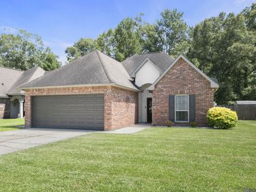10154 Angela Dr, Denham Springs, LA 70706