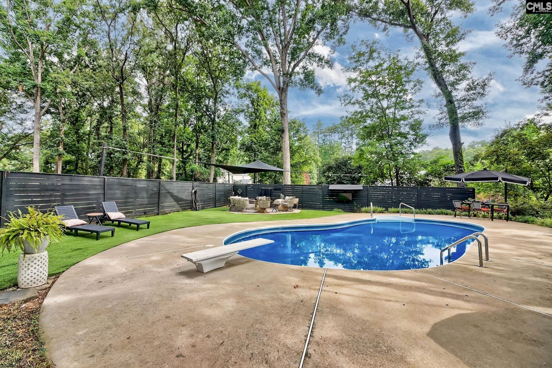 121 Knoll Wood Drive  Photo 5