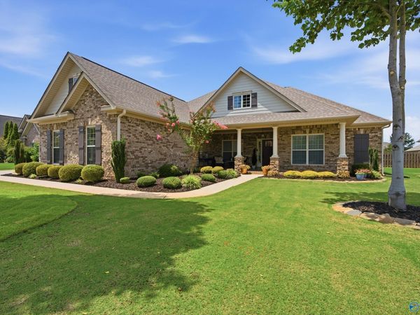 32 Forest Meadow Blvd SW, Huntsville, AL 35824
