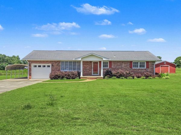 16155 Log Cabin Road, Athens, AL 35611