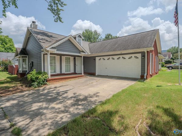 147 Hollington Drive NE, Huntsville, AL 35811