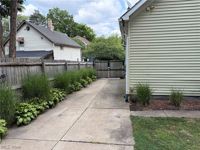 3628 E 61st Street, Cleveland, OH 44105 Photo 28